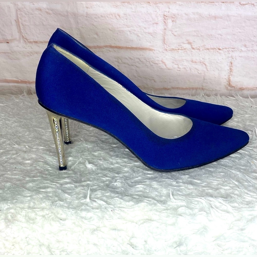 Stuart Weitzman Pointed Toe Heels Size 10 - image 3